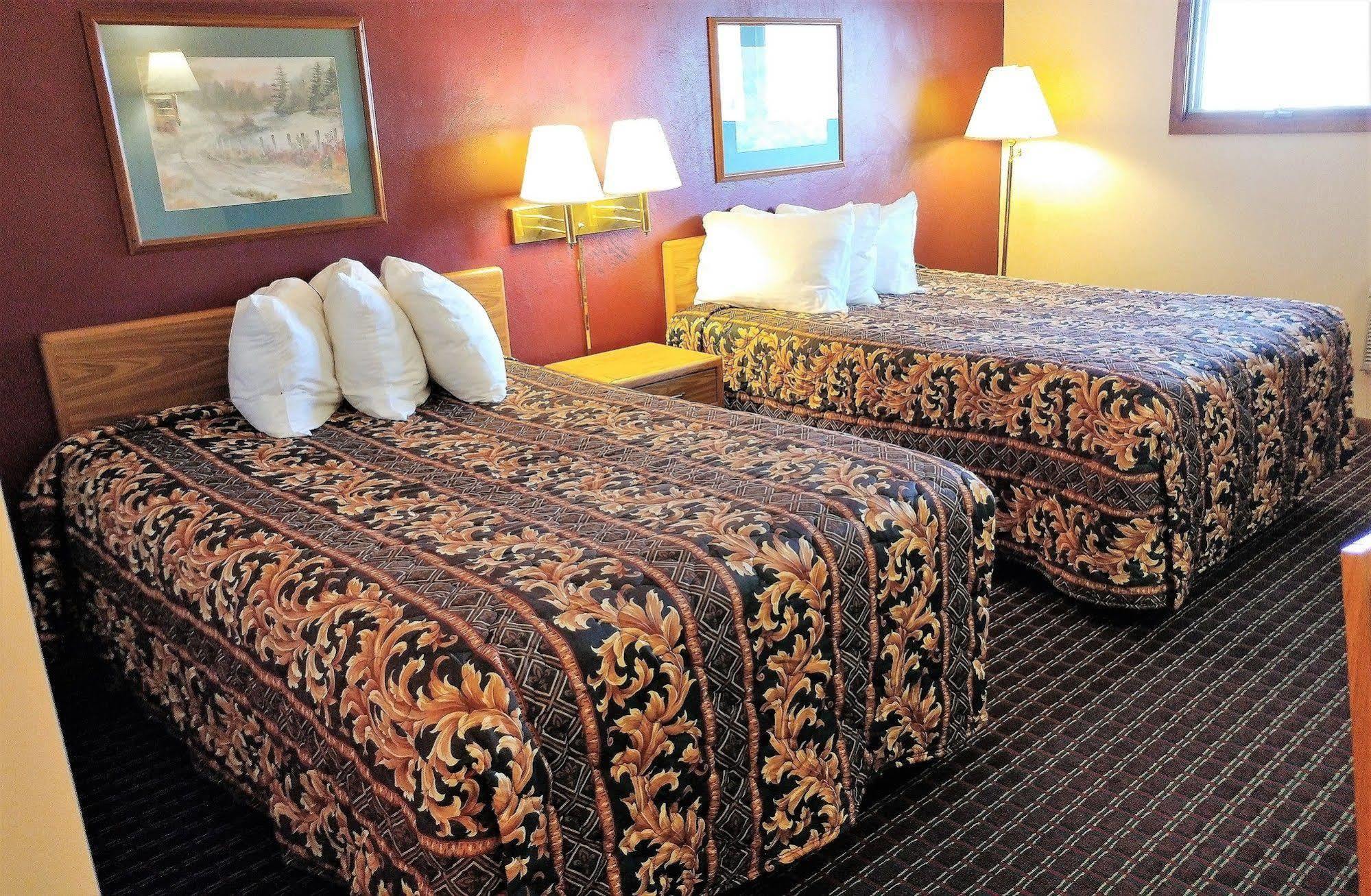 Red Carpet Inn - Windom Εξωτερικό φωτογραφία